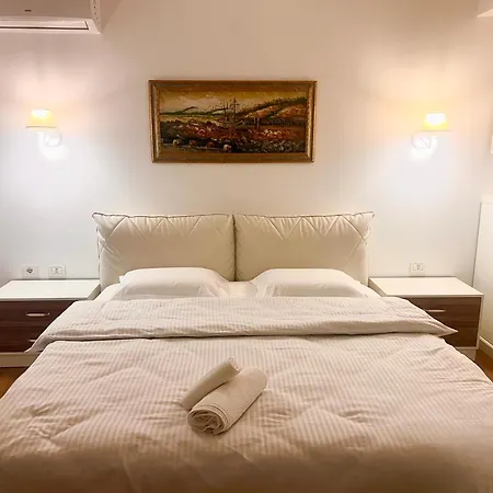 Apartman Modern By Lina-komuna E Parisit Tirana